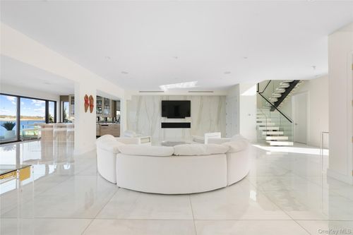 1990 Bay Blvd, Atlantic Beach, NY, 11509-1210 | Card Image