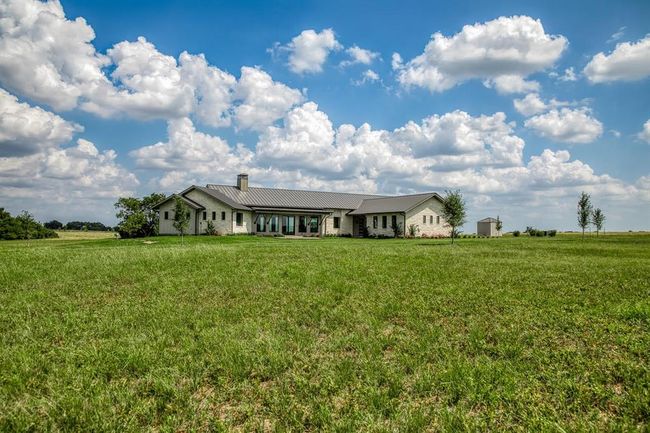 4961 Hartfield Rd, Home with 4 bedrooms, 5 bathrooms and 2 parking in Round Top TX | Image 4