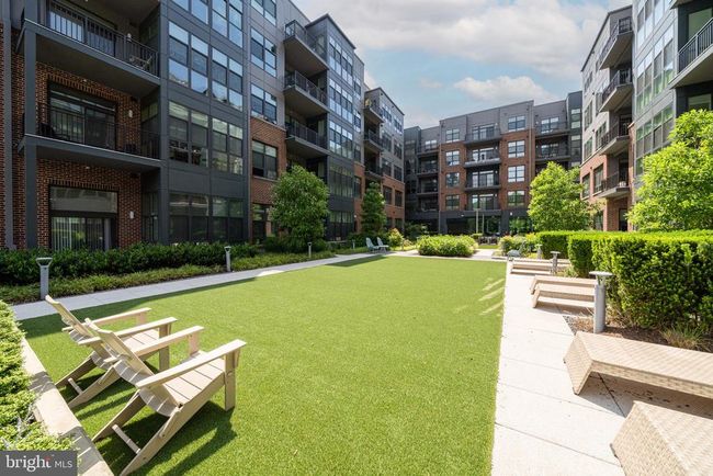 APT-102 - 1761 Old Meadow Rd, Condo with 2 bedrooms, 3 bathrooms and null parking in MCLEAN VA | Image 47