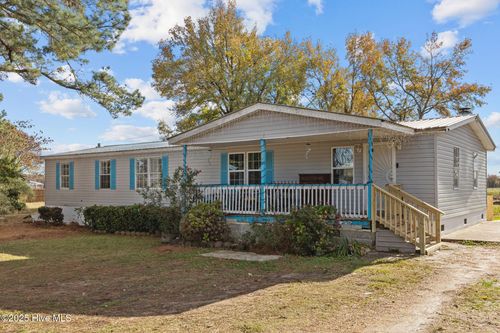 1095 James Rd, Robersonville, NC, 27871-8913 | Card Image