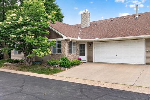 515 Lovell Ave, Roseville, MN, 55113-4610 | Card Image