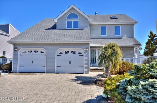 19 Centerboard Dr, Bayville, NJ, 08721-1512 | Card Image