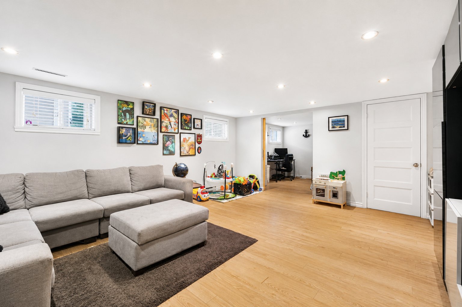 Residential in Dorval 5