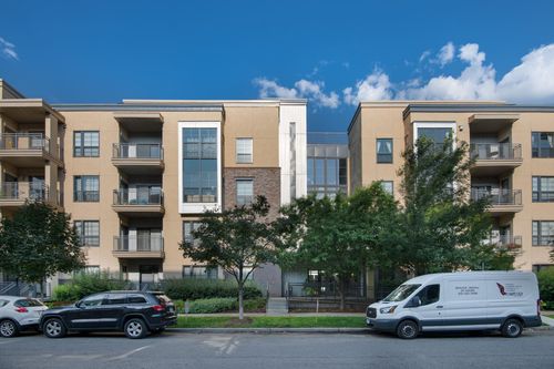 207-825 Berry Street, Saint Paul, MN, 55114 | Card Image
