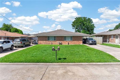 113 Xi St, Belle Chasse, LA, 70037-1423 | Card Image
