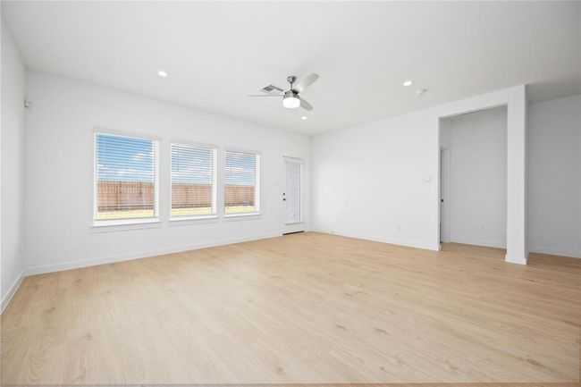 31638 Farlam Farms Trl, House other with 4 bedrooms, 3 bathrooms and 2 parking in Fulshear TX | Image 12