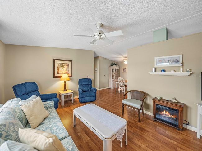 3907 William Hume Dr, House other with 2 bedrooms, 2 bathrooms and null parking in ZEPHYRHILLS FL | Image 9