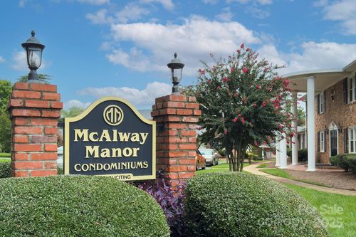 918 Mcalway Rd, Charlotte, NC, 28211-1284 | Card Image