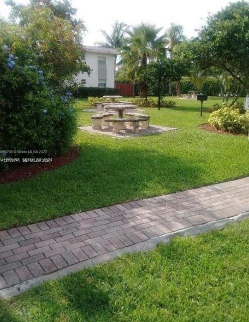 102-1-6800 Nova Dr, Davie, FL, 33317-7415 | Card Image