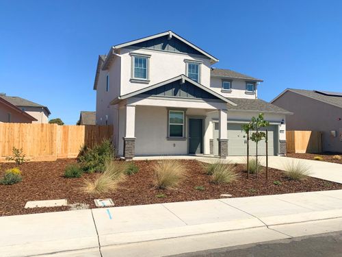 5051 E Cadence St, Stockton, CA, 95215-6887 | Card Image