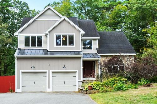 146 Essex St, Middleton, MA, 01949-1643 | Card Image