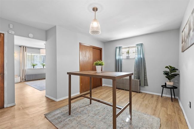 537 6 Th St, House other with 5 bedrooms, 3 bathrooms and 3 parking in Braddock PA | Image 14