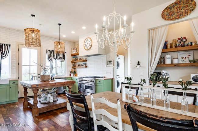 4611 S Cove Ln, Home with 3 bedrooms, 3 bathrooms and null parking in Daniel UT | Image 26