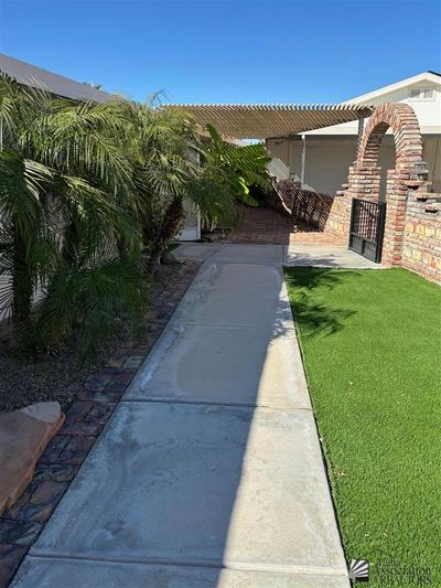 13728 E 52 Dr, House other with 4 bedrooms, 1 bathrooms and null parking in Yuma AZ | Image 3