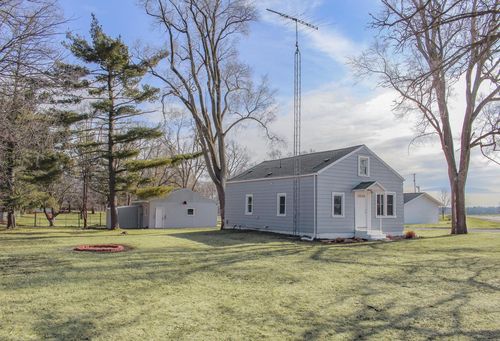 N1092 Clover Road, BLOOMFIELD, WI, 53128 | Card Image