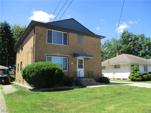 3017 Snow Rd, Parma, OH, 44134-2953 | Card Image