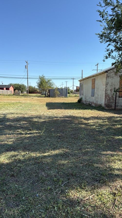 402 10th St, Ralls, TX, 79357 | Card Image