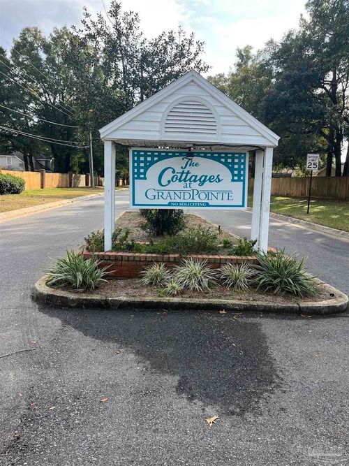 192 Wildflower Ln, Pensacola, FL, 32514-6651 | Card Image