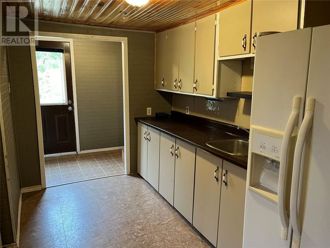 72 Whitbourne Ave, Home with 2 bedrooms, 1 bathrooms and null parking in Whitbourne NL | Image 4