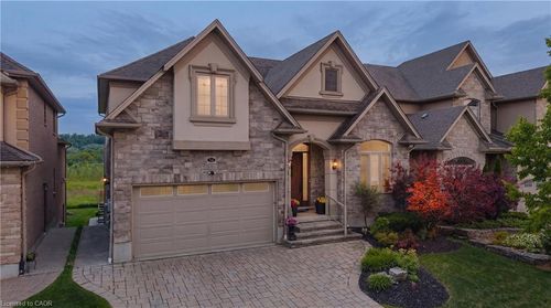 54 Paige St, Kitchener, ON, N2K4P6 | Card Image
