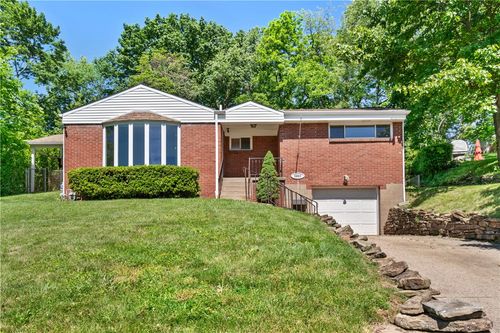 5690 Florida Ave, Bethel Park, PA, 15102-2646 | Card Image