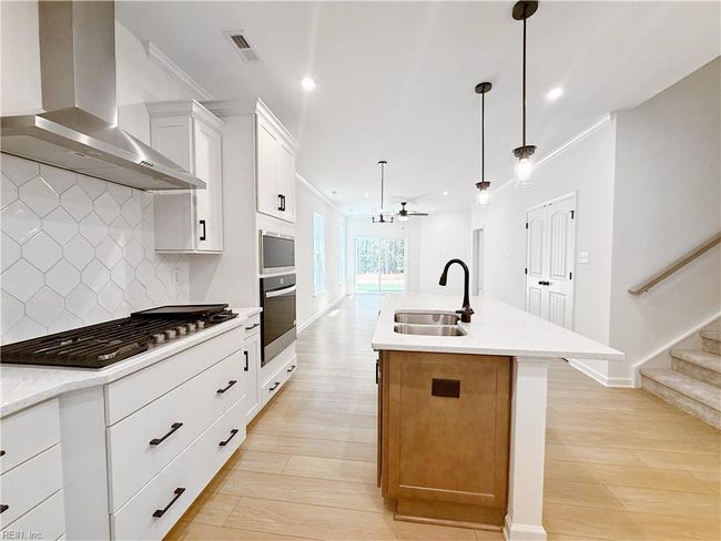 1541 Waltham Ln, House other with 4 bedrooms, 3 bathrooms and null parking in Newport News VA | Image 7