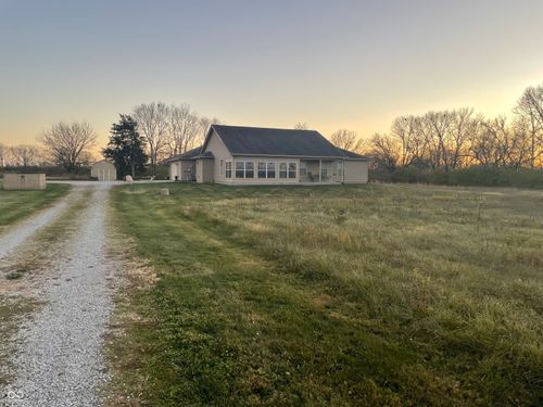 6213 E Us Highway 40, Greenfield, IN, 46140-9724 | Card Image