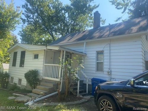 apt-3-137 Coleman Dr, Waterford, MI, 48328-3675 | Card Image