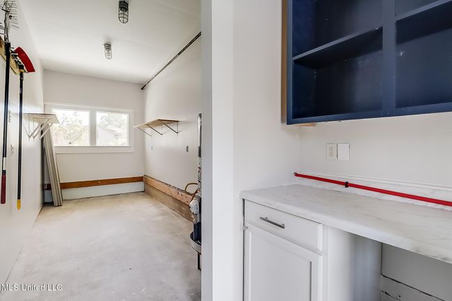 Workshop off Garage | Image 27