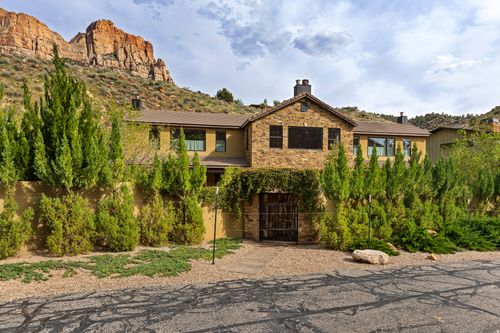 105-105 Riverbend Cir, Springdale, UT, 84767-7710 | Card Image