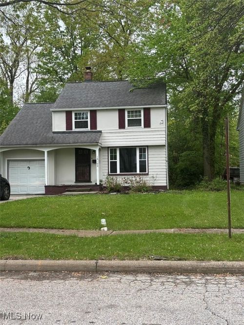 19100 Lanbury Ave, Warrensville Heights, OH, 44122-6504 | Card Image