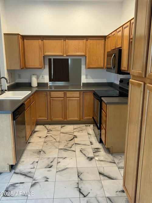 15761 N 77th Ave, Peoria, AZ, 85382-3846 | Card Image