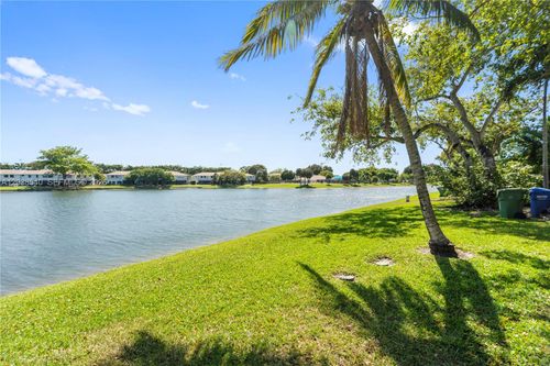 20428-2540 W 67th Pl, Hialeah, FL, 33016-2858 | Card Image
