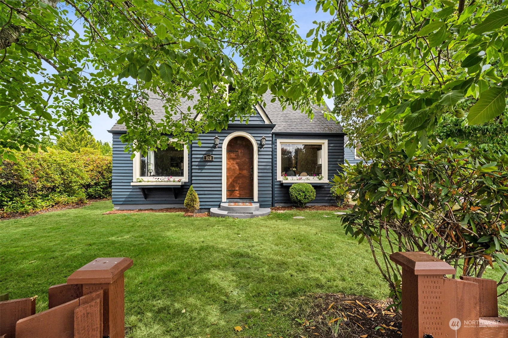 21st St, Puyallup, WA 98372