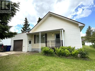 113 Irvine St, House other with 2 bedrooms, 2 bathrooms and null parking in Cut Knife SK | Image 1