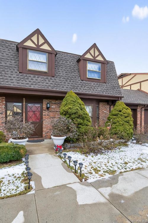 269-30 Summerfield Ct, Deer Park, NY, 11729-5641 | Card Image