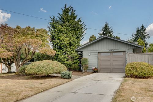 9203 Baring Way, Everett, WA, 98208-2442 | Card Image