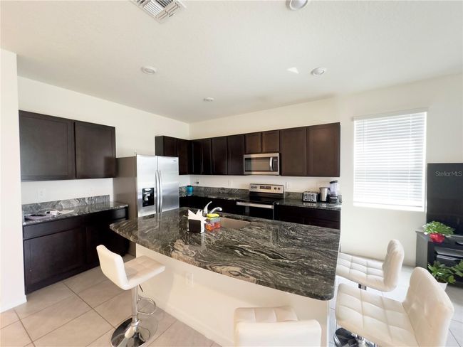 17428 Crescent Moon Loop, Townhouse with 3 bedrooms, 3 bathrooms and null parking in BRADENTON FL | Image 5