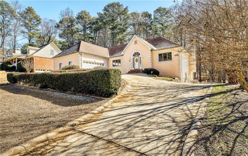 1522 Catherine Ct, Suwanee, GA, 30024-2815 | Card Image