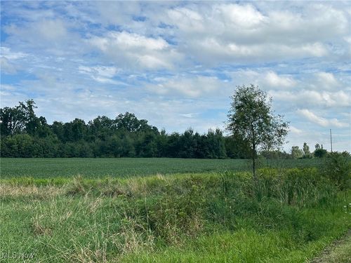 2 Fenstermaker Road, Garrettsville, OH, 44231 | Card Image