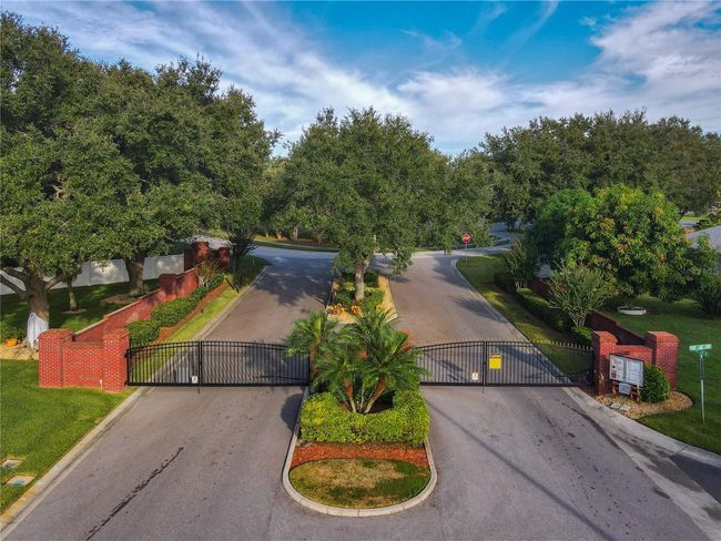 Gated community entrance | Image 94
