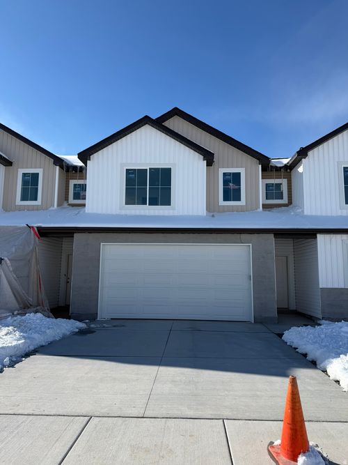 611 N 300 W, Smithfield, UT, 84335-1856 | Card Image