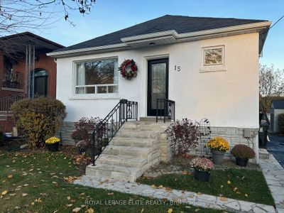 15 Stock Ave, House other with 2 bedrooms, 2 bathrooms and 3 parking in Etobicoke ON | Image 1