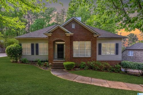 2246 Clairmont Dr, LEEDS, AL, 35094-7563 | Card Image