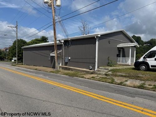 210 E Park Ave, Fairmont, WV, 26554-4020 | Card Image