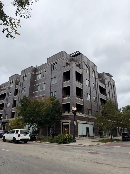 503-4802 N Bell Ave, Chicago, IL, 60625-6557 | Card Image