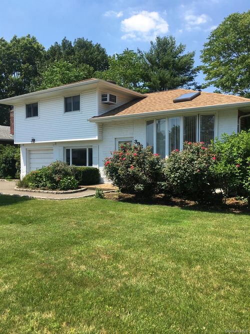 393 White Birch Ln, Jericho, NY, 11753-2626 | Card Image