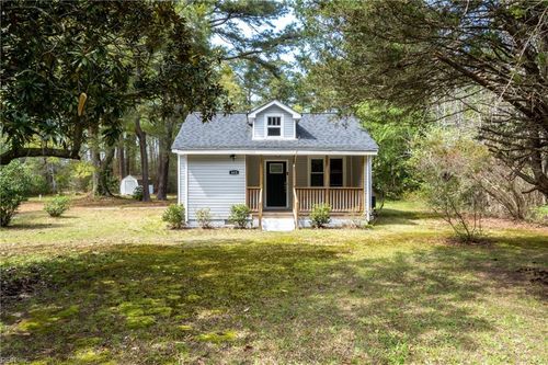 633 Fitchetts Wharf Rd, Mathews, VA, 23109-2071 | Card Image