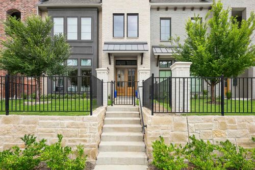 11948 Dahlia Bay Dr, Frisco, TX, 75033-2213 | Card Image