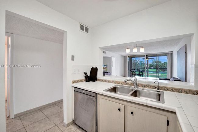 APT-304 - 1911 Sabal Palm Dr, Condo with 2 bedrooms, 2 bathrooms and null parking in Davie FL | Image 44